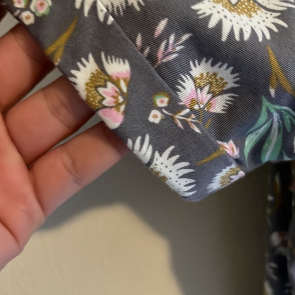 Universal Threads Vintage inspired short sleeve button up - Picture 4 of 4